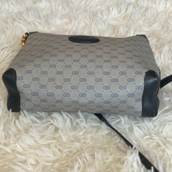 Vintage Gucci GG Monogram Crossbody Bag - Picture 12 of 15